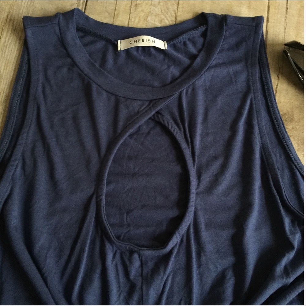 CHERISH Tanzanite Keyhole Sleeveless Swing Top - Picture 2 of 6